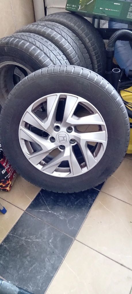 Koła 225x65x17 Honda
