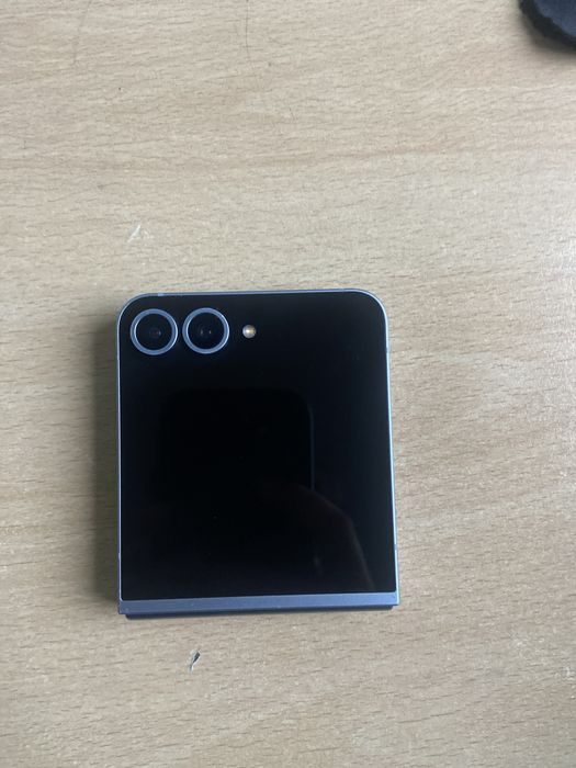 Samsung galaxy Z Flip6