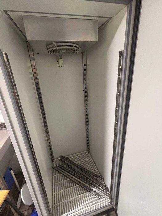 Холодильник промисловий Juka