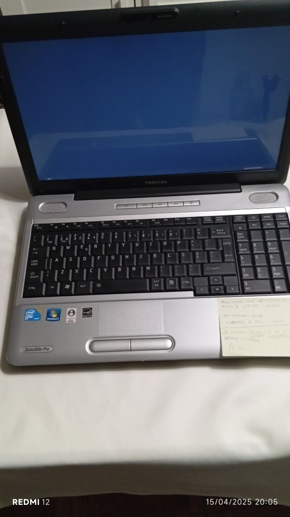 Vendo portátil Toshiba