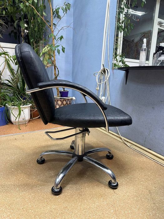 Меблі для перукарні,обладнання для салону