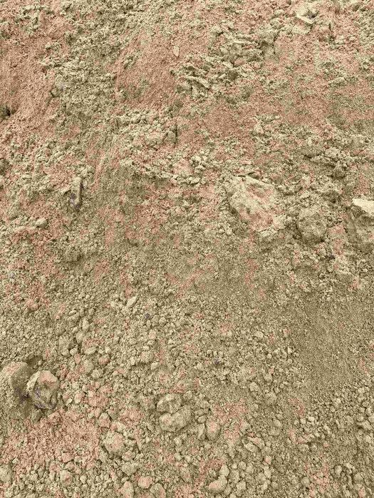 Кирпичный бой, асфальтный, дробленный бетон, грунт, фундаментные блоки