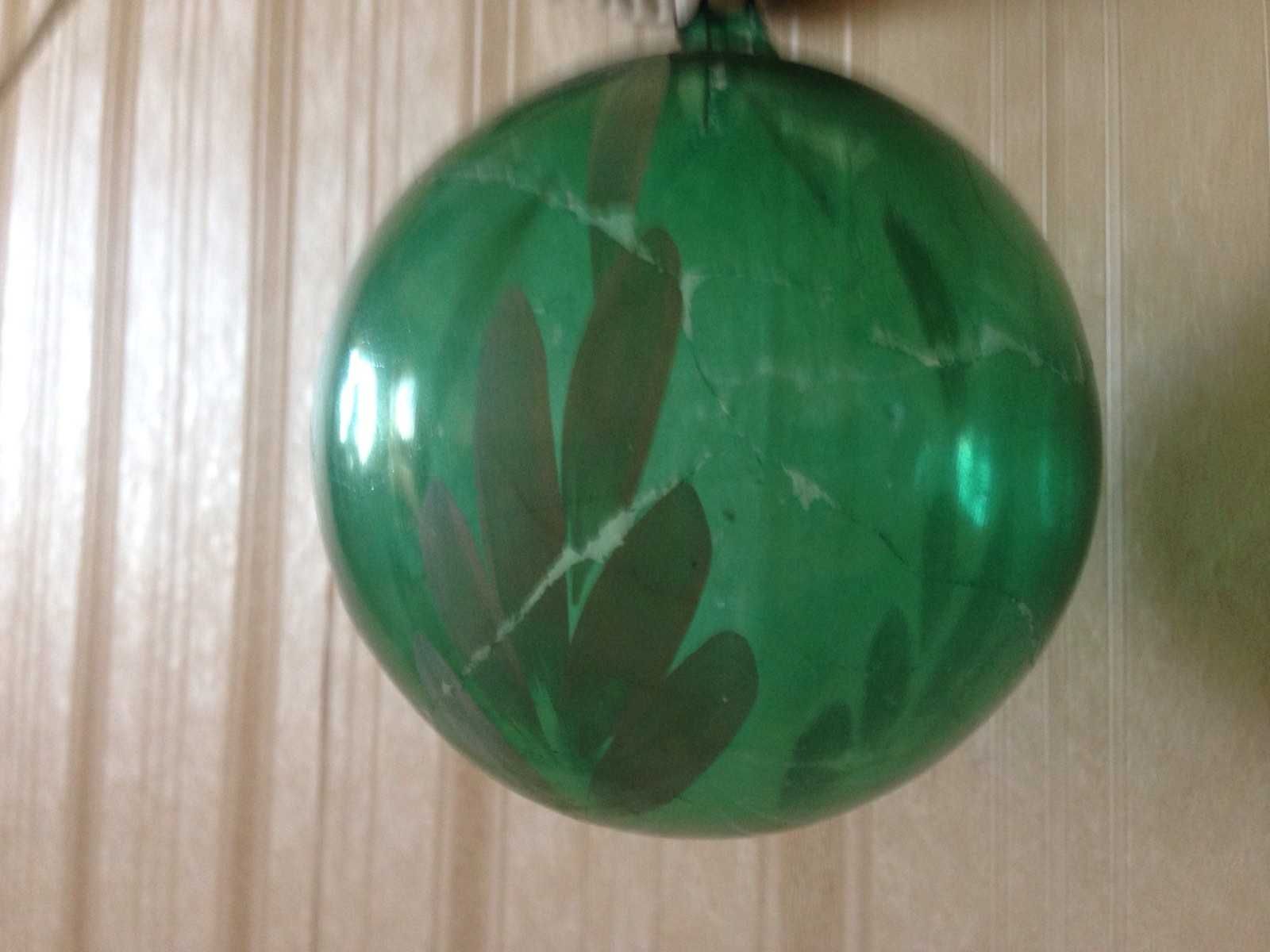 Продам елочную игрушку  СССР "зелёный шар"