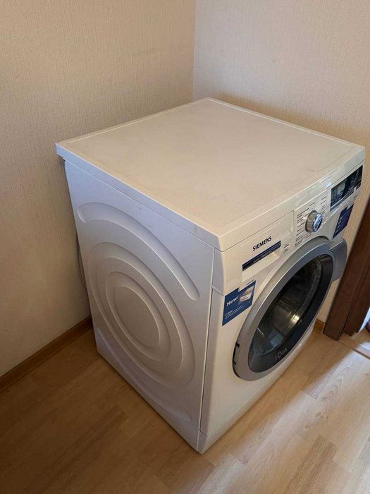 Пральна машина Siemens iQ700 8 kg, 1600 об/хв, i-Dos, повністю робоча