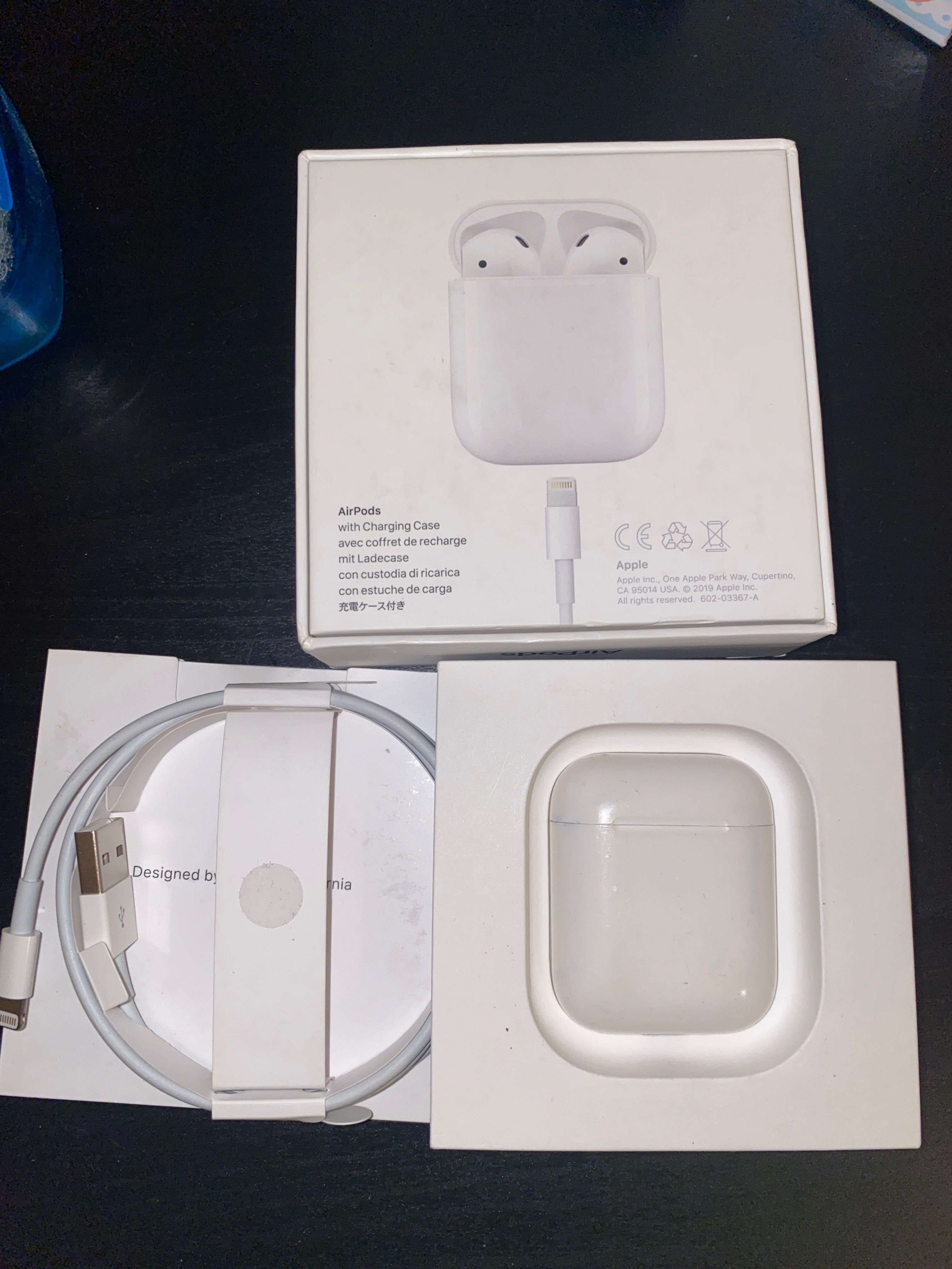 Caixa de AirPods,  com carregador nunca usado