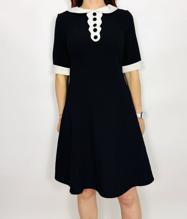 Czarna sukienka retro z białym kołnierzykiem XS 34