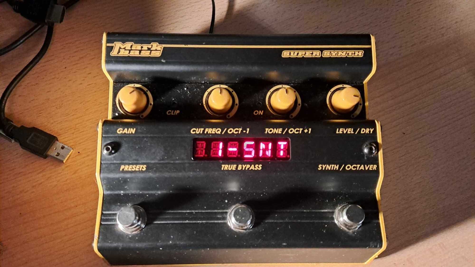 Markbass Super Synth efekt basowy