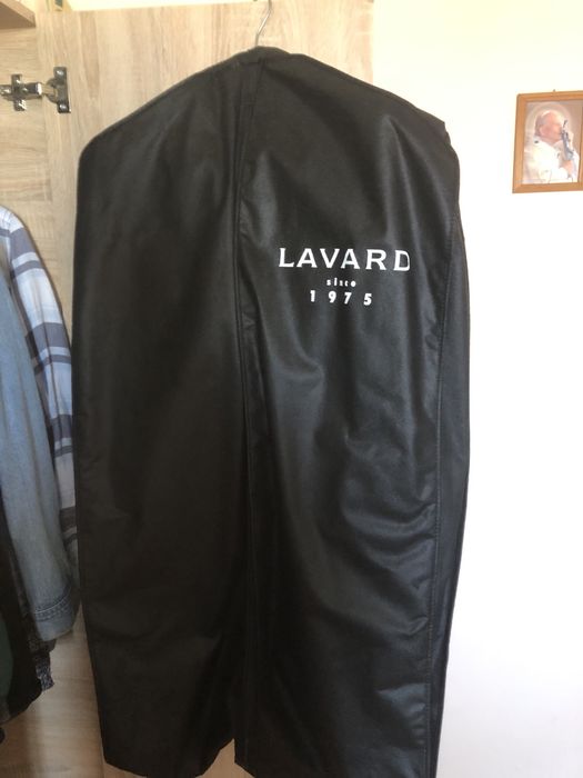 Garnitur męski Lavard w zestawie z pokrowcem i muszką