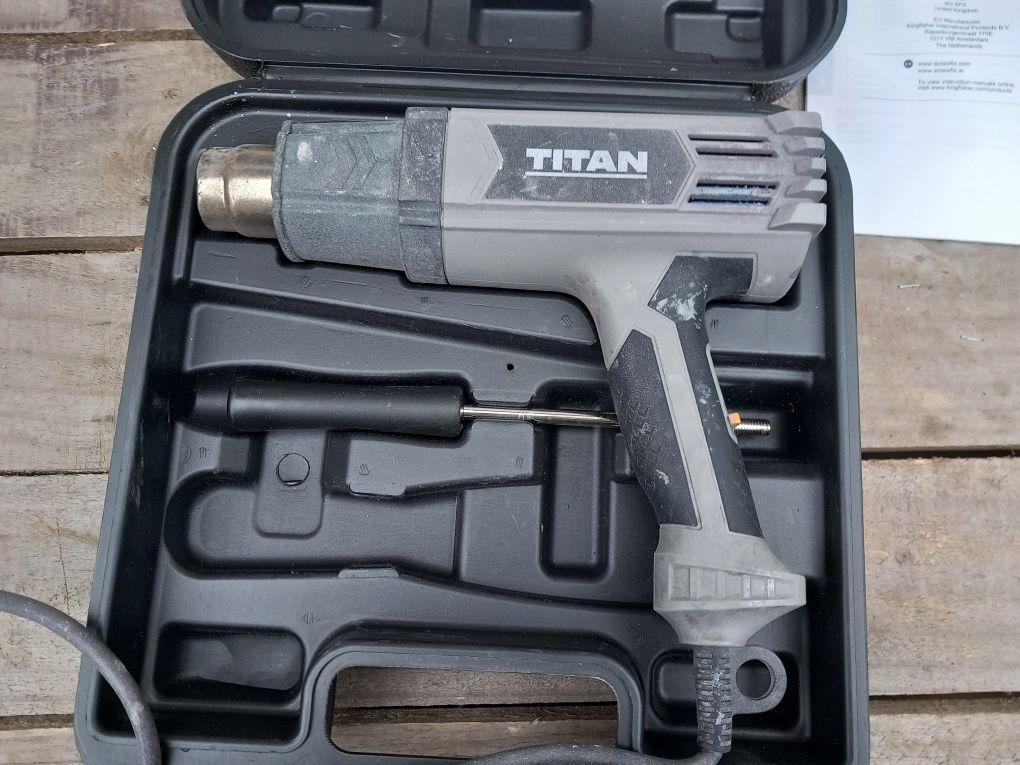 Opalarka elektryczna TITAN TTB773HTG 2000W
