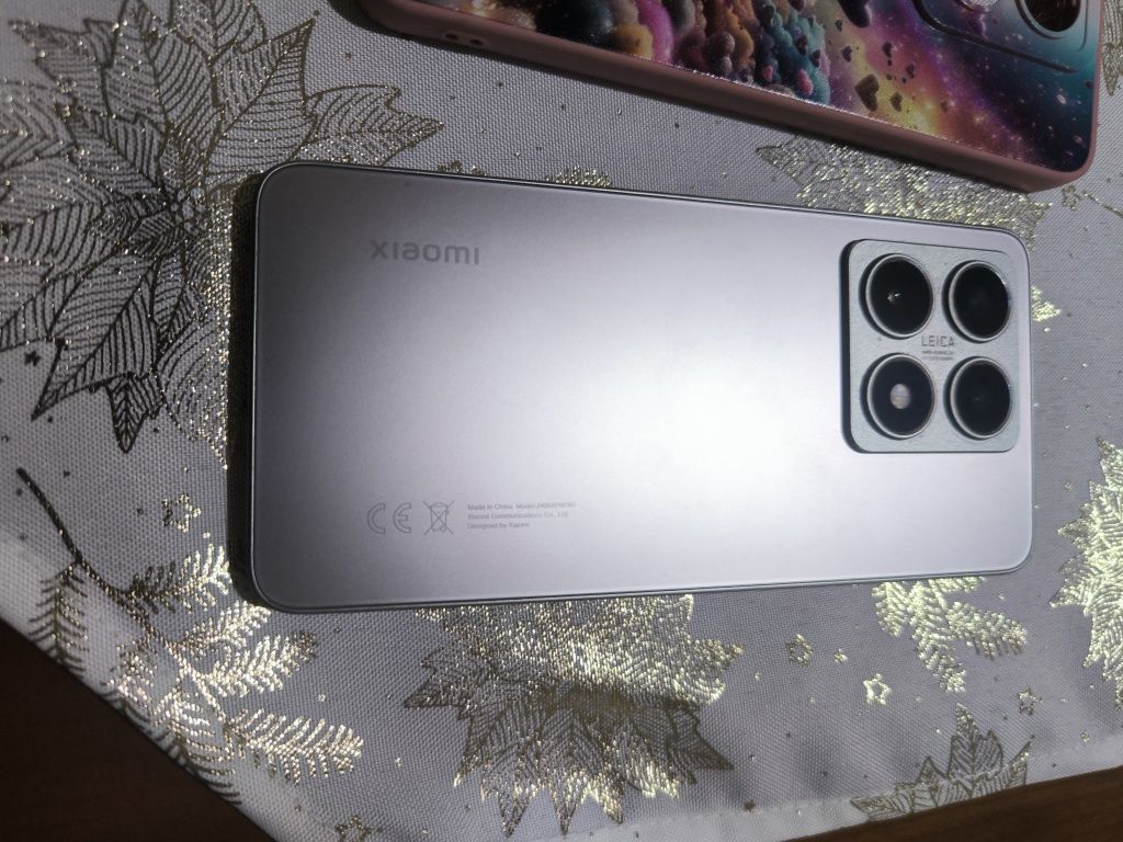 Xiaomi 14 T com capas