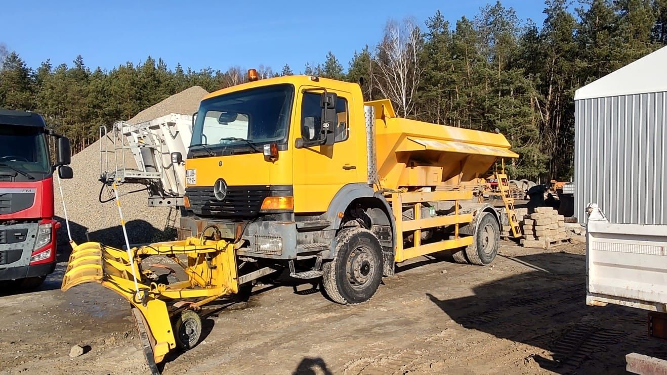 Mercedes Atego 1823  piaskarka 4x4