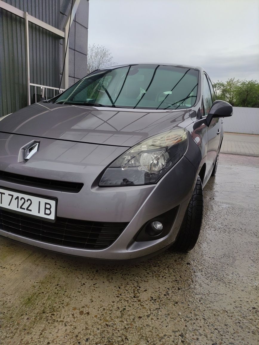 Renault grand scenic