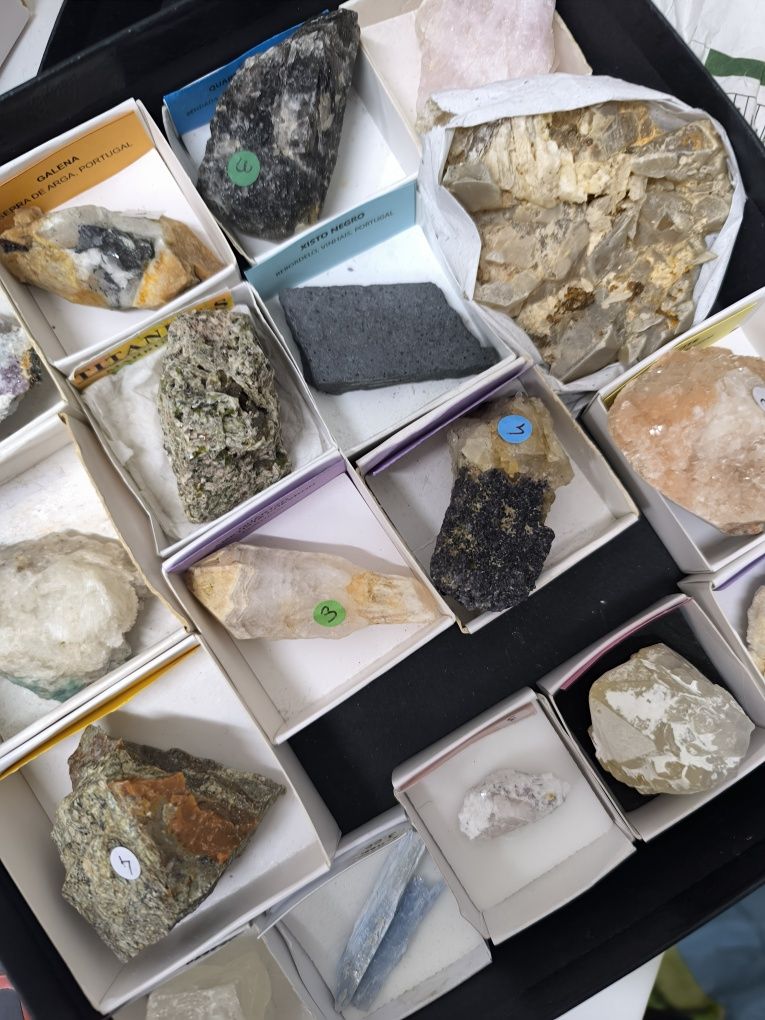 Conjunto de minerais
