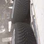 4 × Rodas  Volvo V40