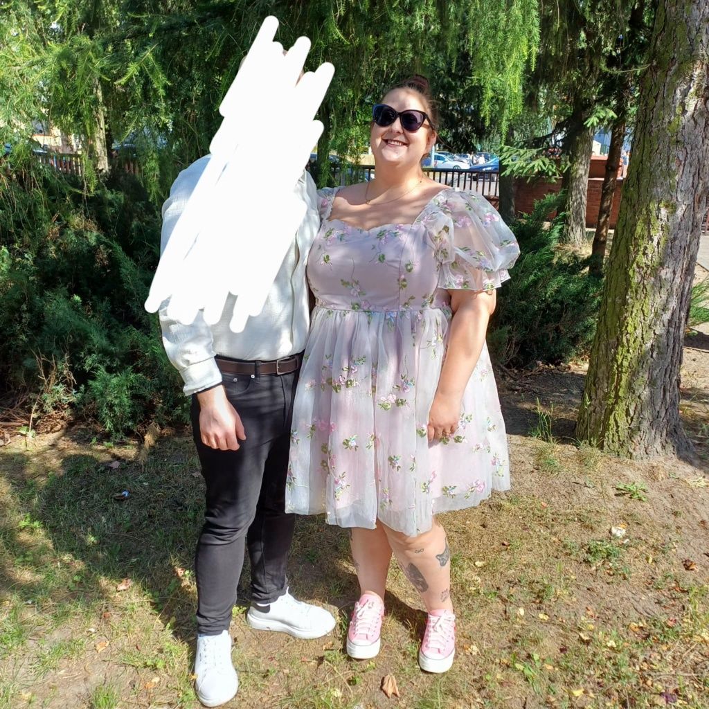 Elegancka sukienka plus size wesele
