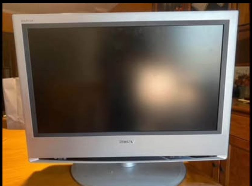 TV Sony BRAVIA (com comando e cabo)