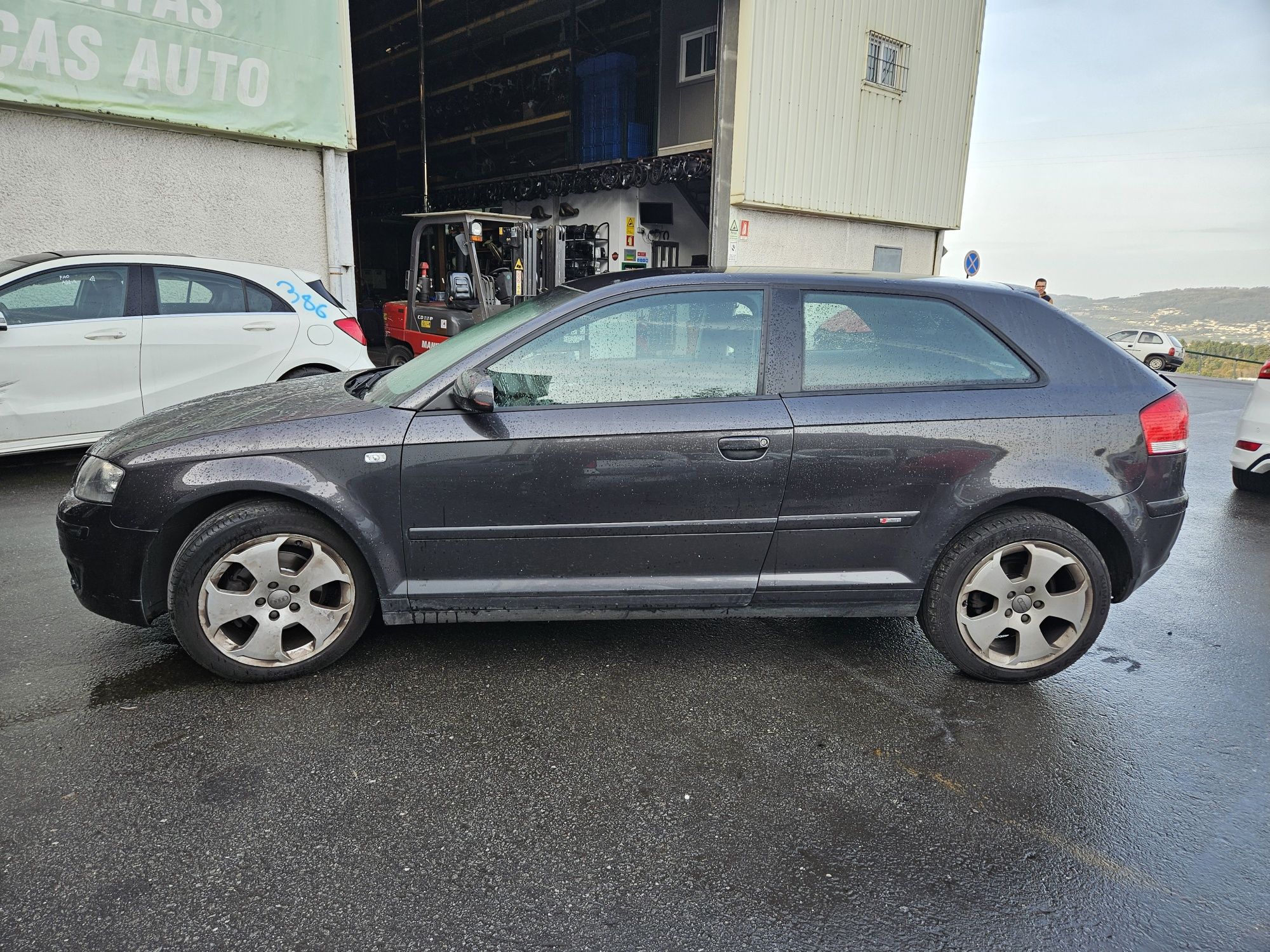 Audi A3 8P S Line 1.6 FSi de 2005 para peças