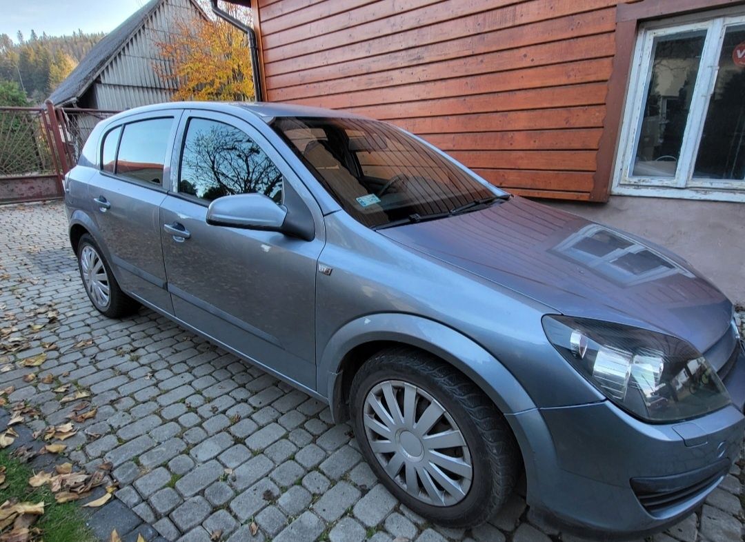 Opel Astra h 1.4 rocznik 2004