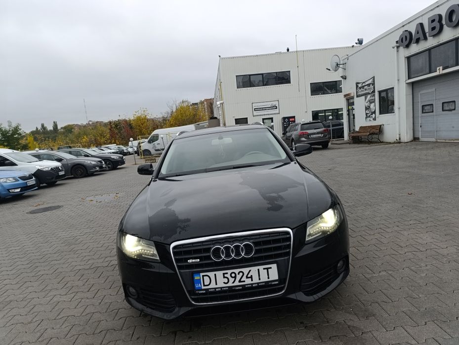 Автомобіль Ауді А4