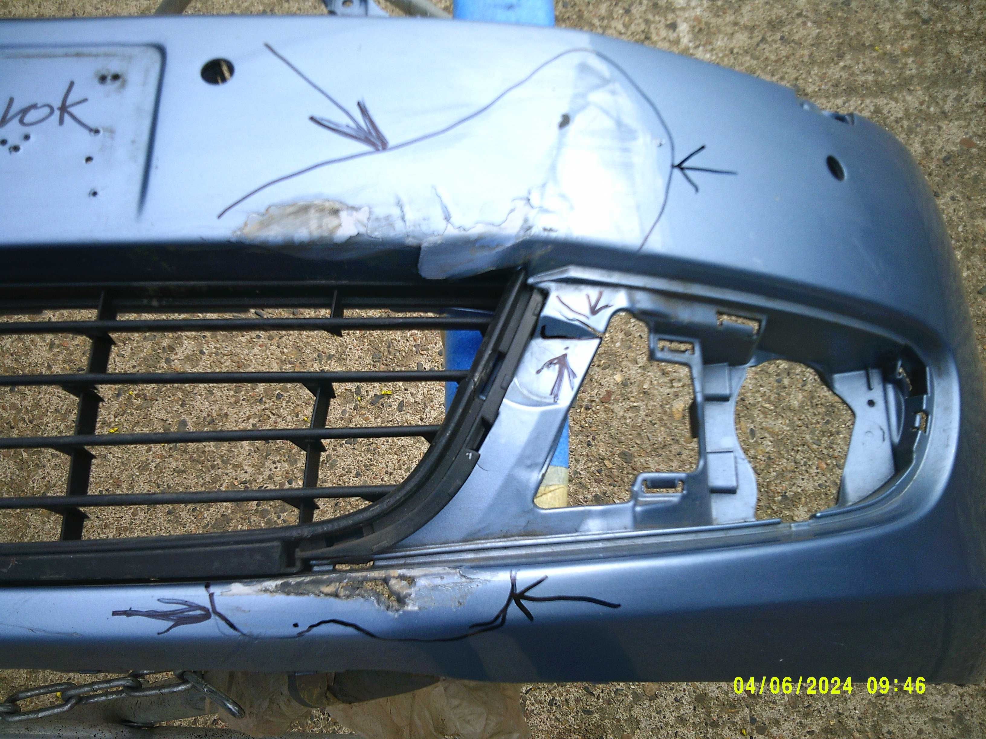 Zderzak przedni VW Golf VI 08-13rok. pod czujniki i spryskiwacze refl.