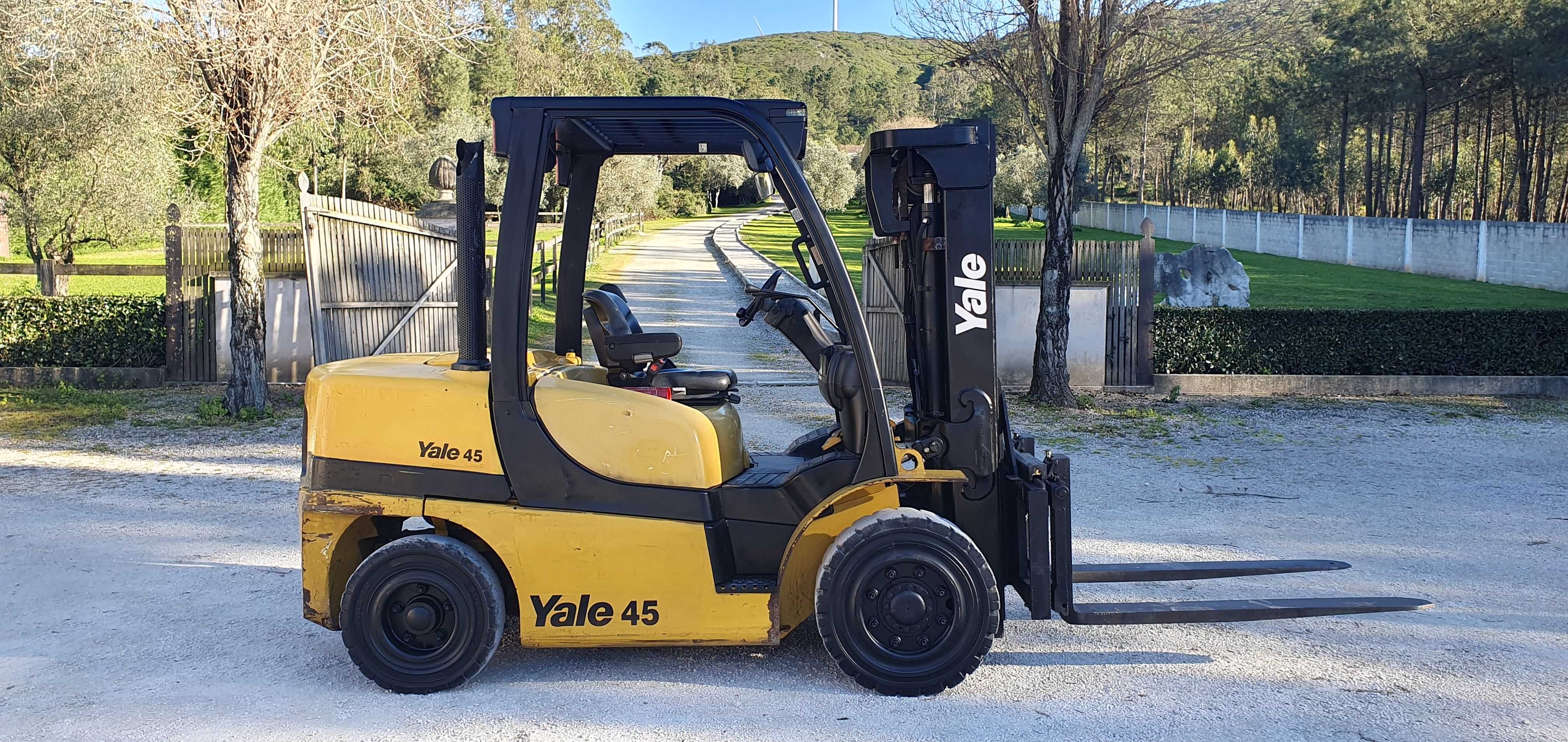 Empilhador Yale 45 D Triplex