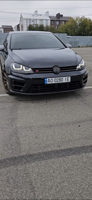 Golf R 2016 год 385 л.с