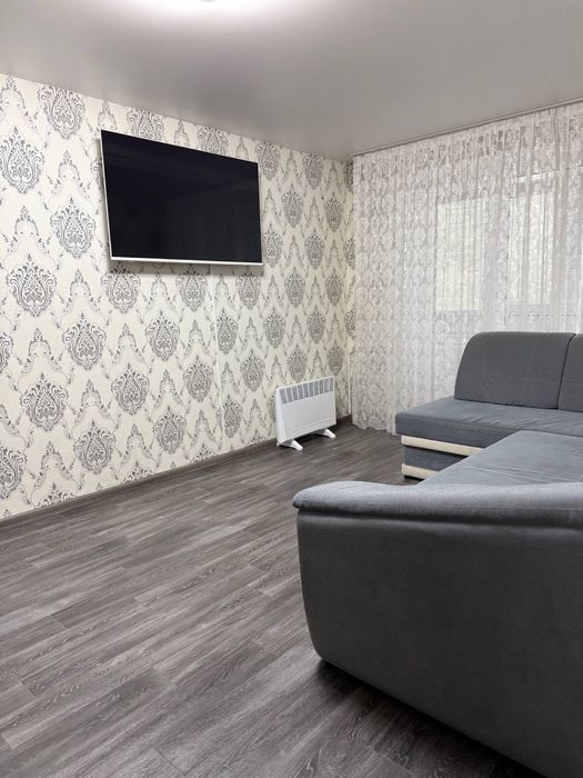 Сдаю в аренду по добово 2-кімнатну квартиру