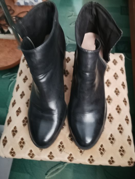 Жіночі сапожки весна,осінь в дуже доброму стані.