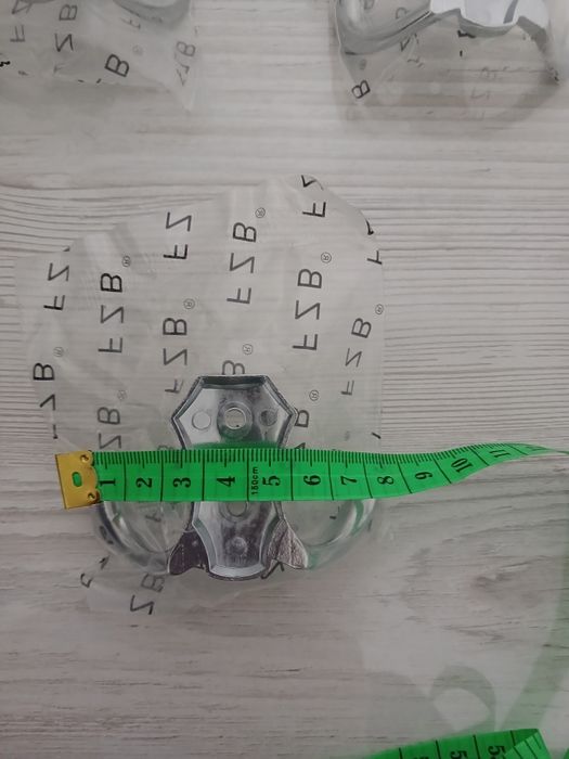 Крючки для одежі меблеві.