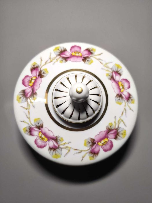 Pote de Cerâmica com Tampa – Decoração Floral