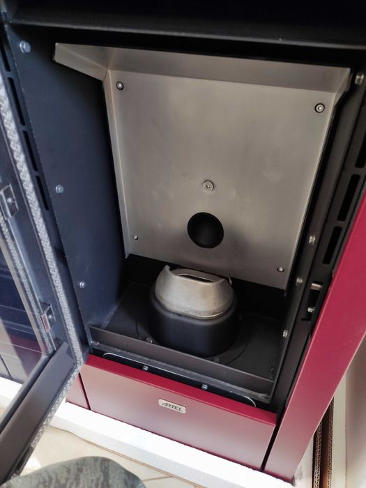 Piecyk AUTOMATYCZNY piec kominek na pellet -ARTEL Nina 7,1 kW