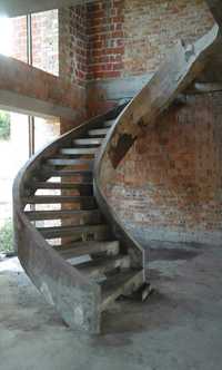 Сходи  бетонні,залізні,дерев'яні з перилами нержавійки.