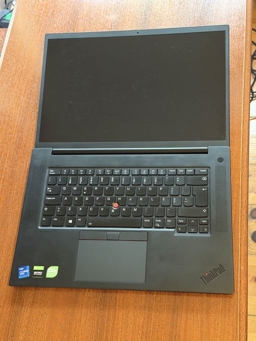 Vendo Lenovo ThinkPad X1 Extreme Gen 4