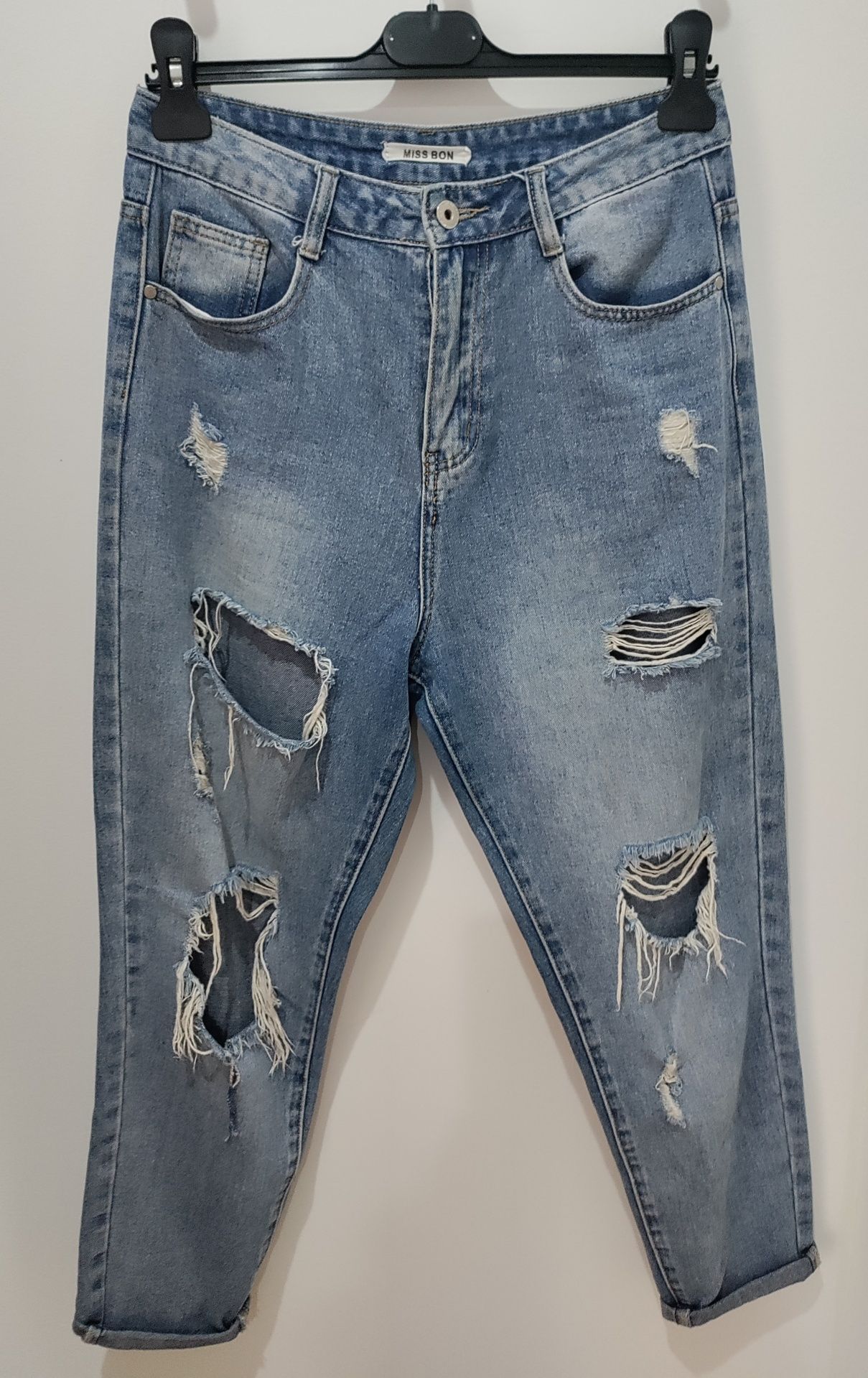 Calças de ganga modelo mom jeans