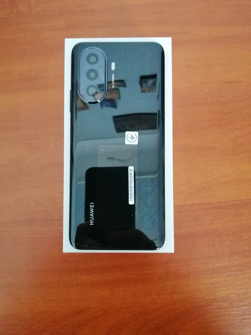 HUAWEI nova Y70 4/128