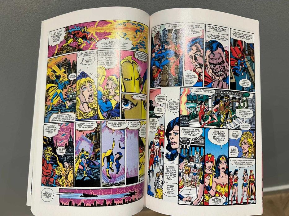 BD DC Comics - Crise Nas Infinitas Terras