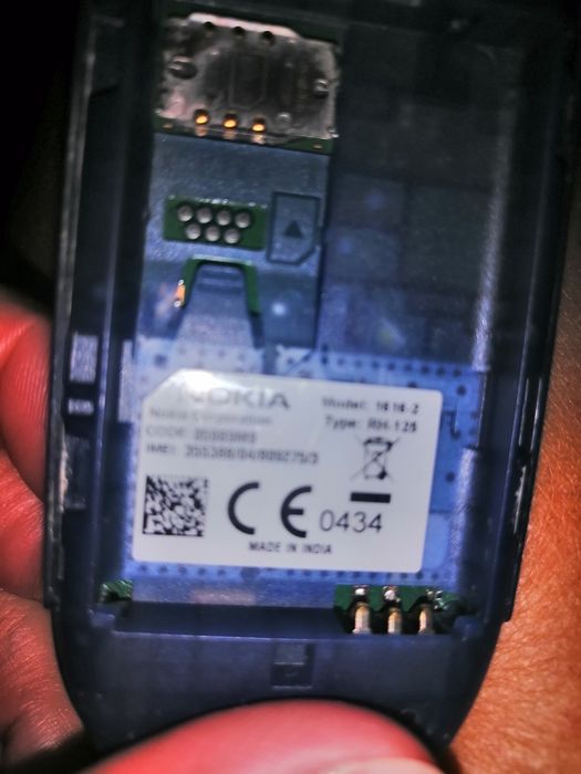 Nokia telemóvel está em bom estado + carregador
