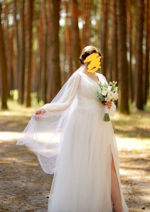 Продам весільну сукню