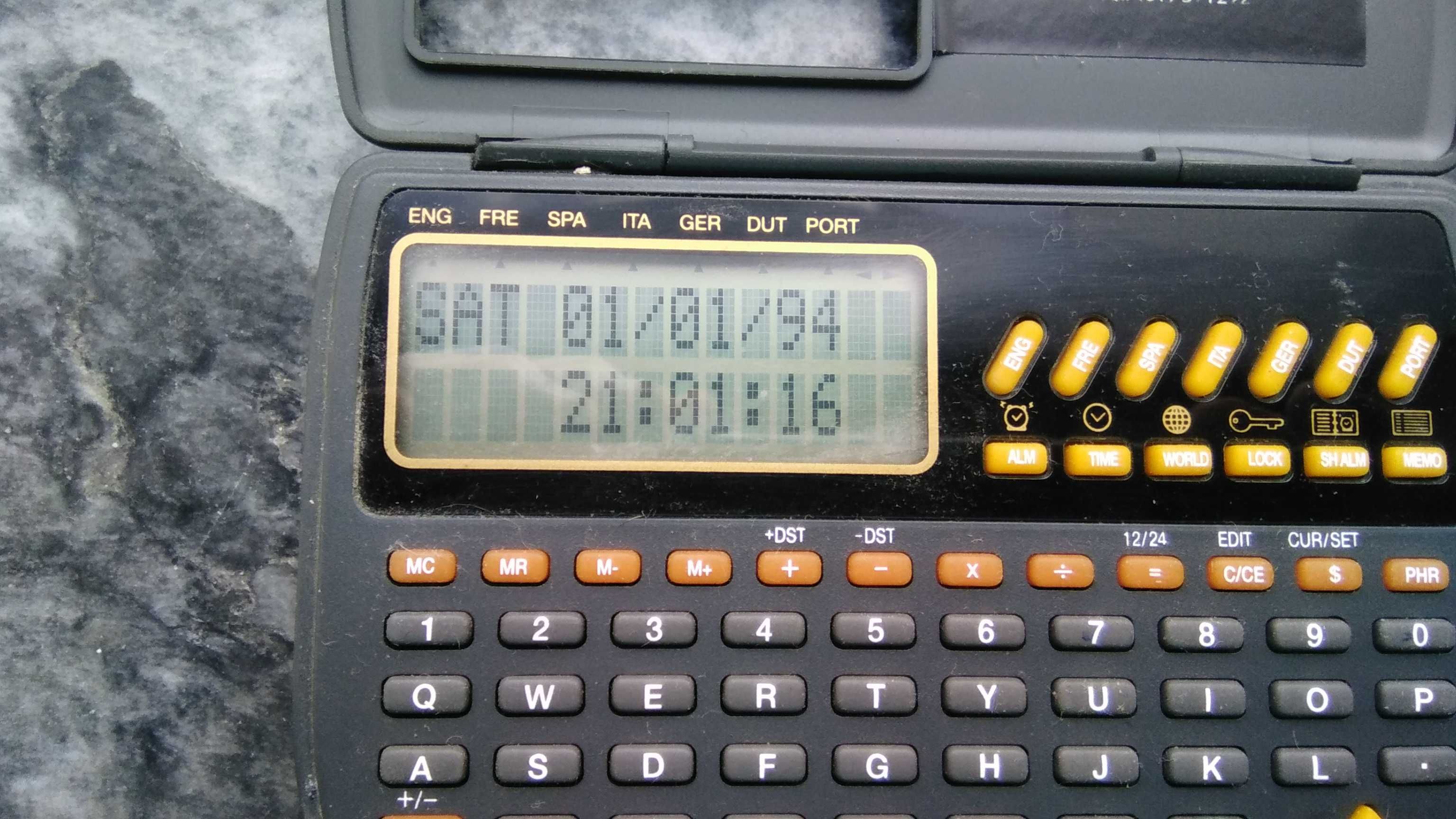 Memorando e calculadora da Deco Proteste