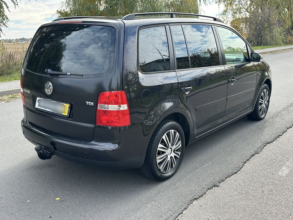Свіжопригнаний Vw Touran 2005рік Не Розмитнений