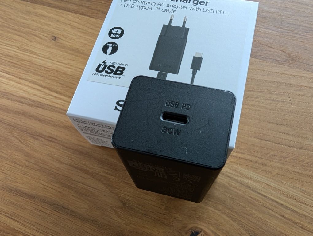 Oryginalna szybka ładowarka sieciowa 30W Sony XQZ-UC1 USB-C