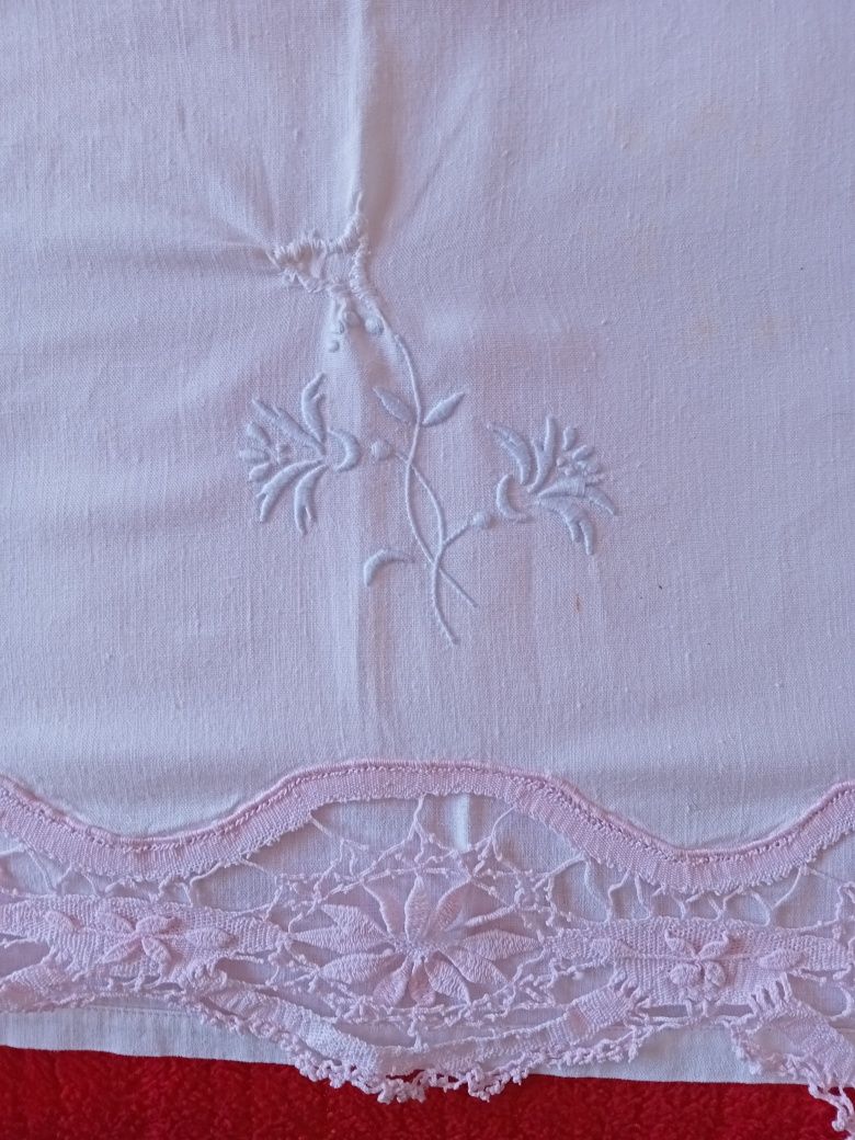 Lençol de cima cama casal com renda de Bilros Vila do Conde e bordado