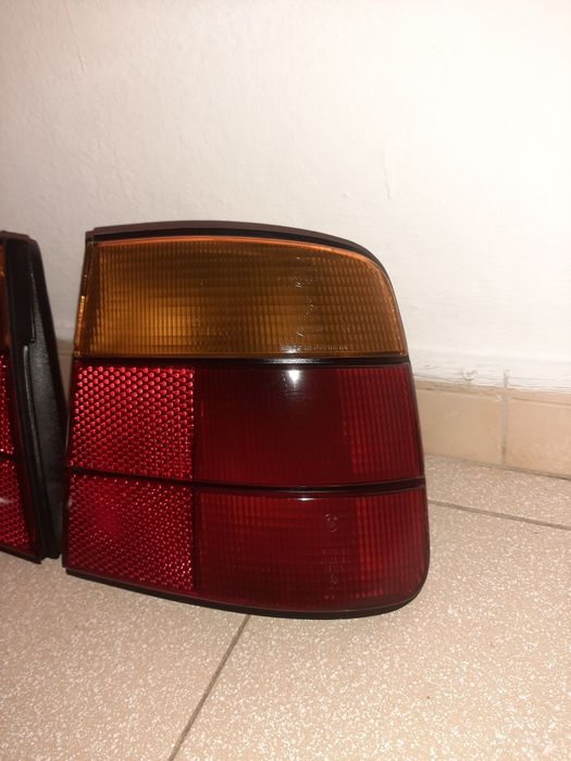 Farolim traseiros BMW E34.