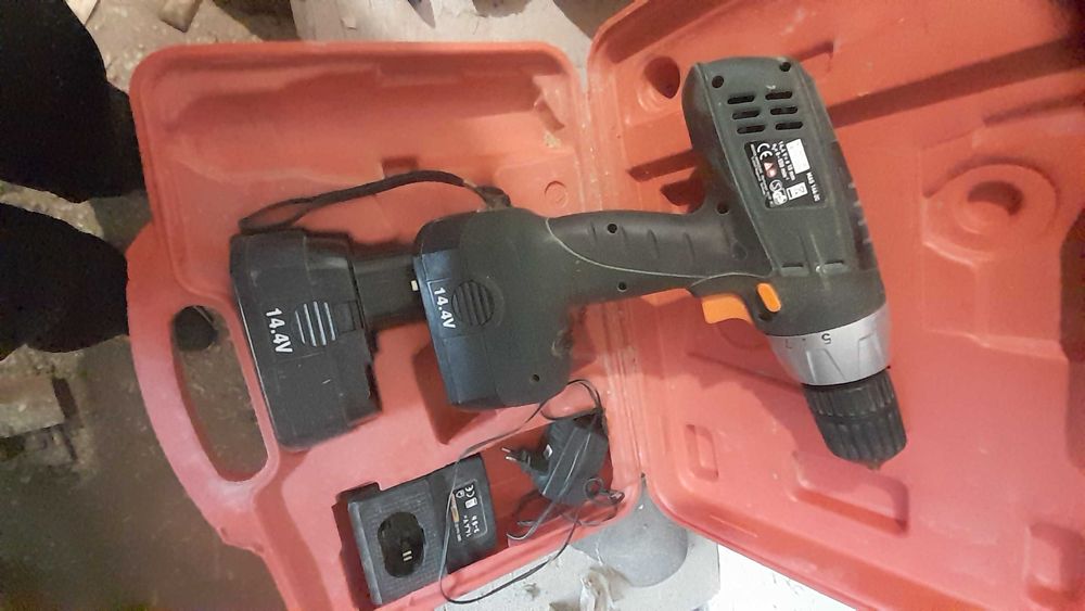 Продам шуруповерт