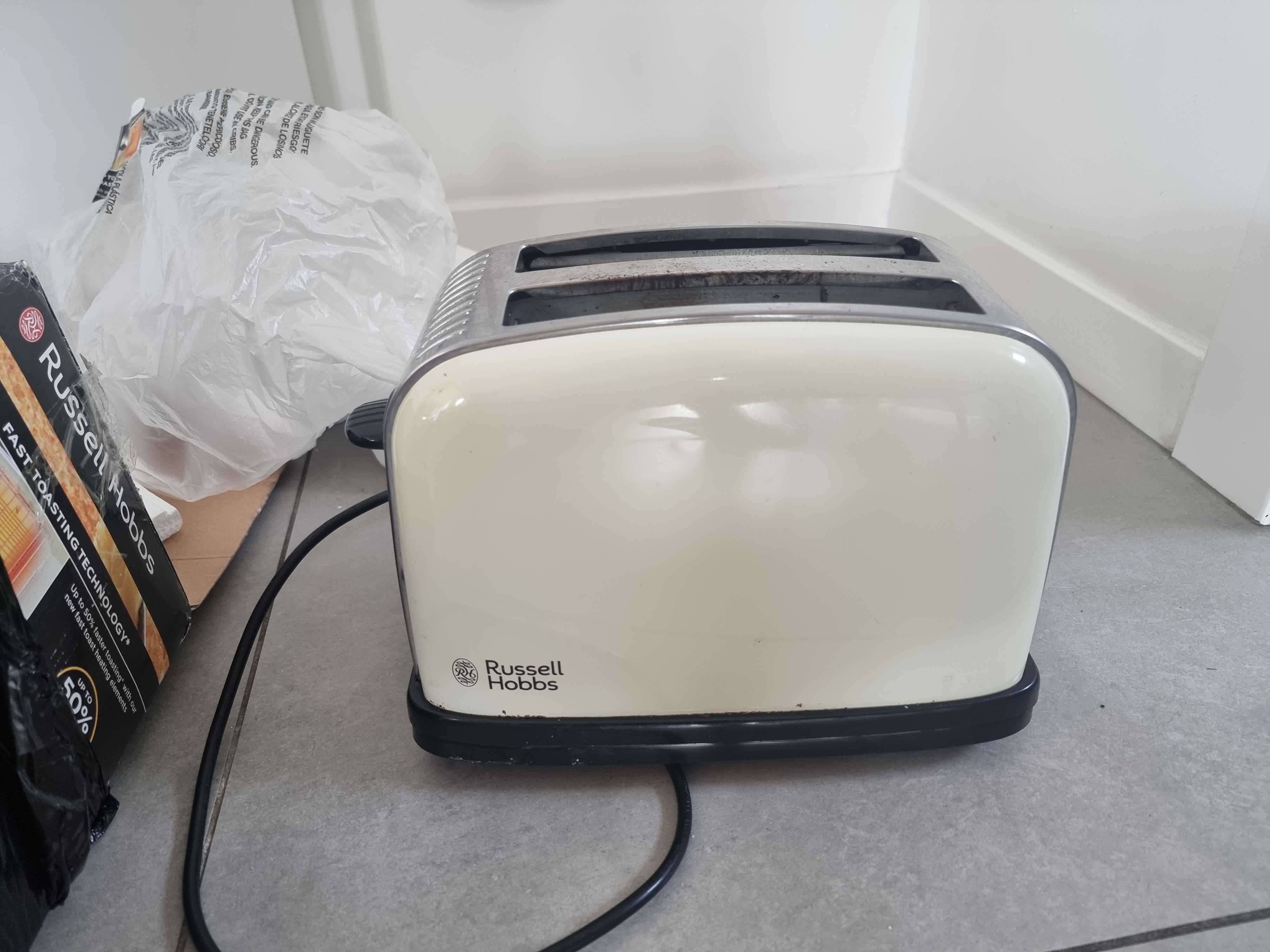Toster Russell Hobbs uszkodzony