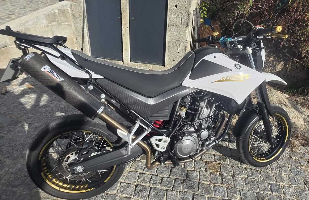 Yamaha XT660x (original X) branca 2011 30 mil kms