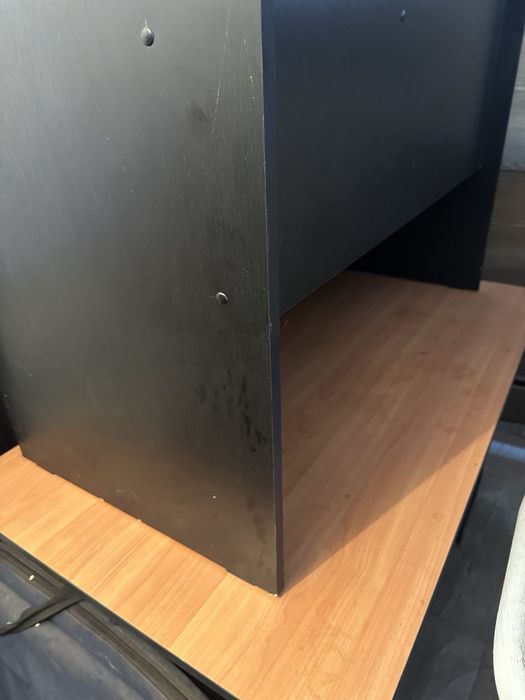 Стіл офісний в доброму стані