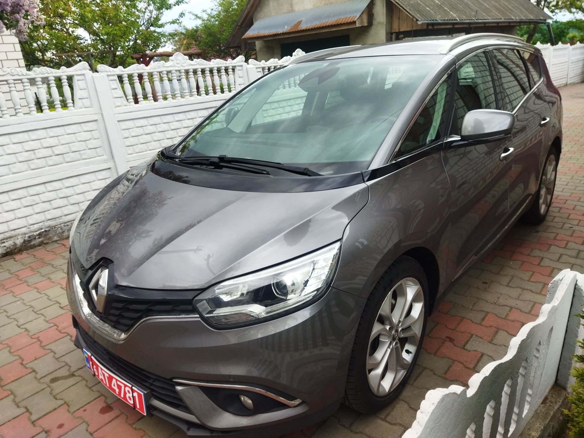 Renault Grand -Scenic 2018 1.6 Diesel  7 - Meст