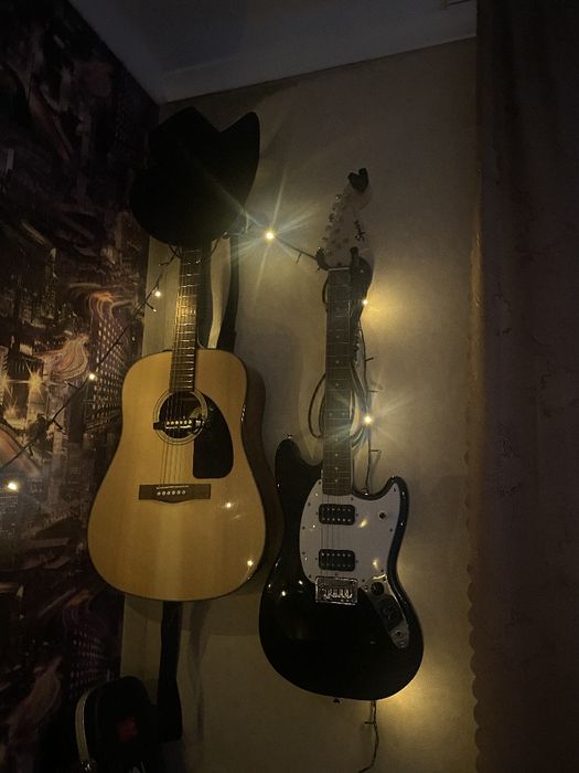 Електрогітара Fender Squier Bullet Mustang