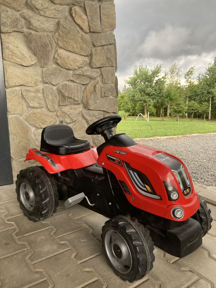 Traktor z przyczepą firmy smoby